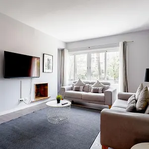 Apartment Alcam Stadium Les Corts, Barcelona
